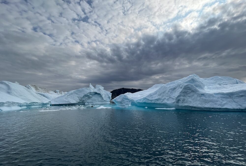 Greenland, moss, Qeqertarsuaq, icebergs, Disko Bay, Disko Island, myths, mythology, sedimentary rock, kayak, climate change, glacier melt
